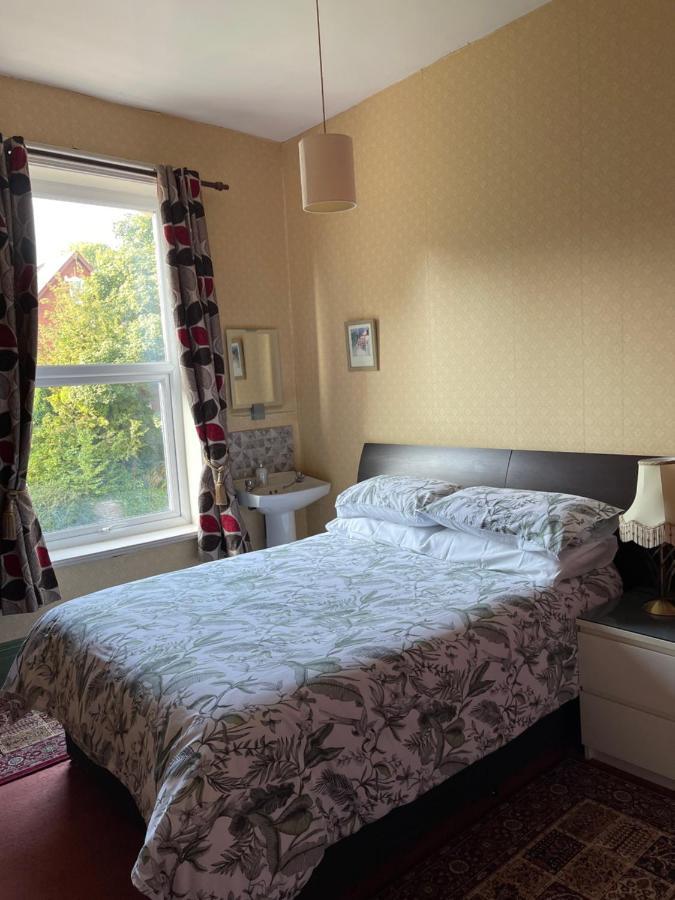 Chimneys Guest House Blackburn  Exterior photo